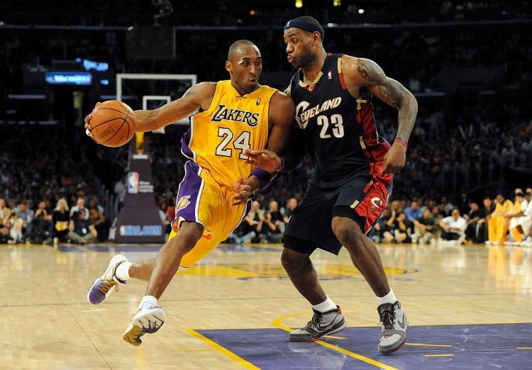 kaiyun 官网-霍华德谈詹科：综合来说詹姆斯更出色 但关键时刻我会把球给科比